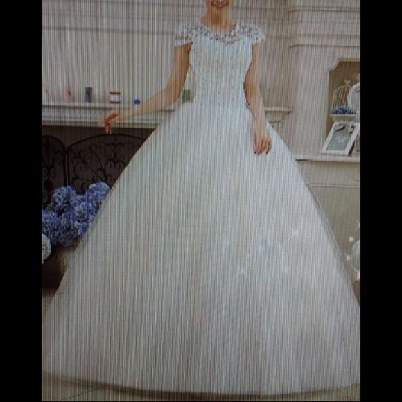 Source Unknown Dresses & Skirts - NWOT White Bridal Ball Gown Cap Sleeves Wedding Dress
